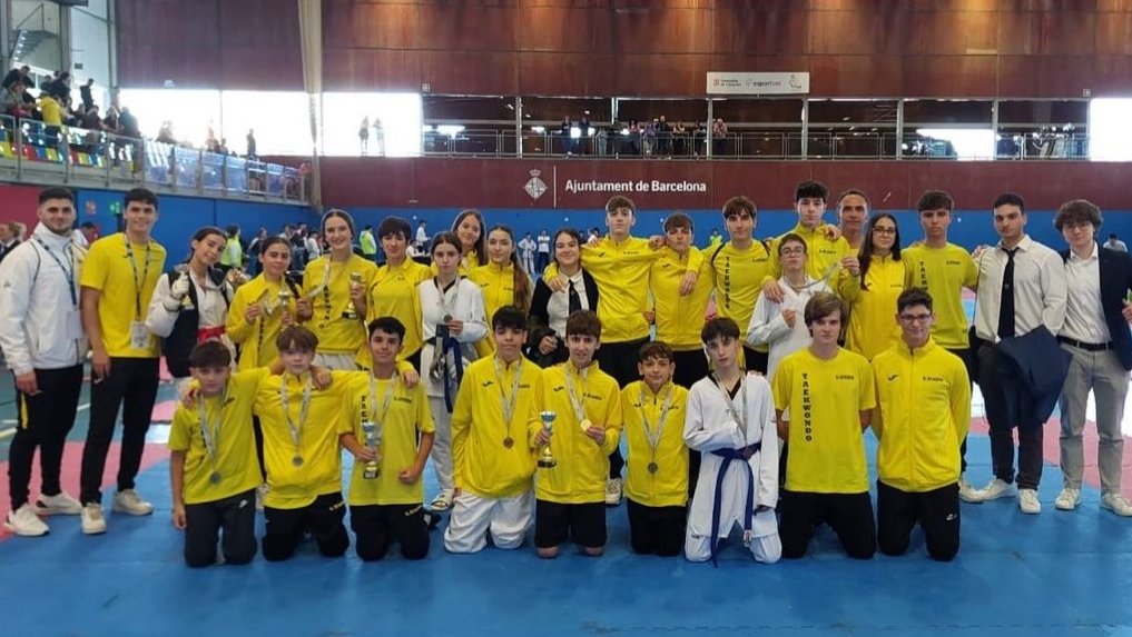 Chuva de medalhas dos atletas de Praten no Campeonato Catalão Infantil de Taekwondo